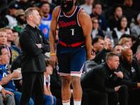 爱游戏登录app-哈登迎来十五赛季出色发挥，FPX观众热烈欢呼！